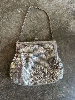 Vintage whiting & Davis Silver Mesh Evening Bag with Chain Handle